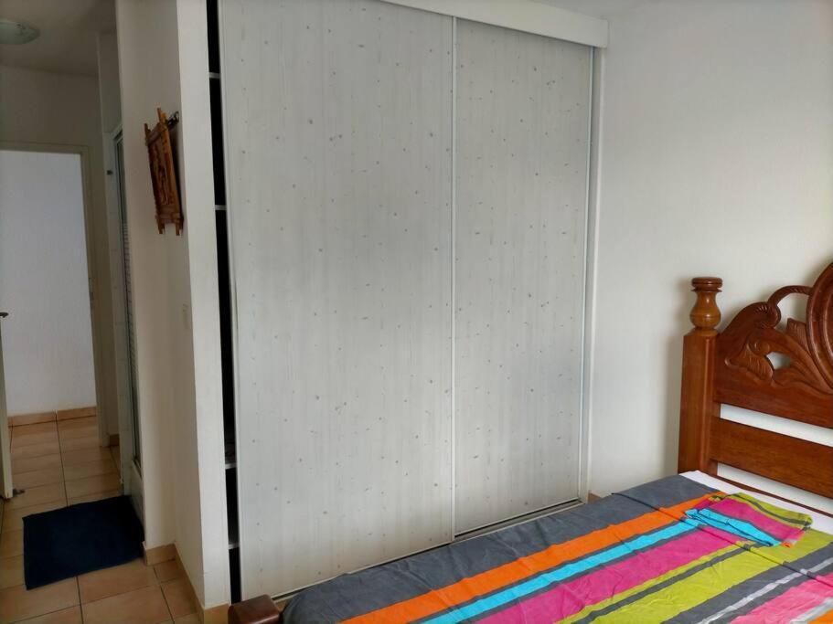 Bel appartement avec piscine, face à la mer Gourbeyre Extérieur photo