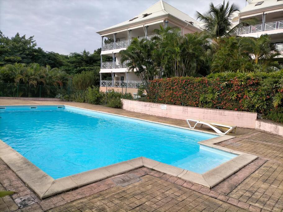 Bel appartement avec piscine, face à la mer Gourbeyre Extérieur photo